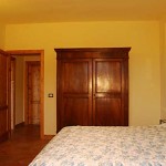 Farm Holidays La Baghera - La Baghera Alta - Brogio Apartment - Master Bedroom